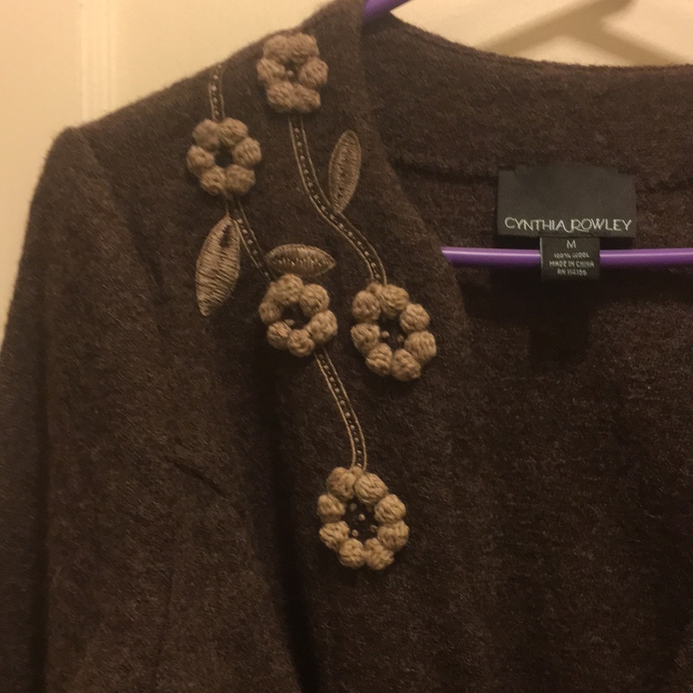 Cynthia Rowley Long M wool sweater with embroidery